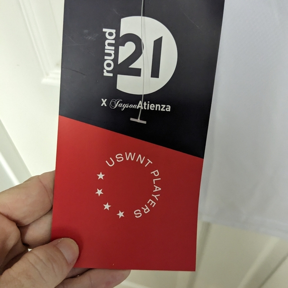 Round 21 USA Alex Morgan Soccer top NWT White short sleeve Ladies L Limited Edit - Picture 7 of 10